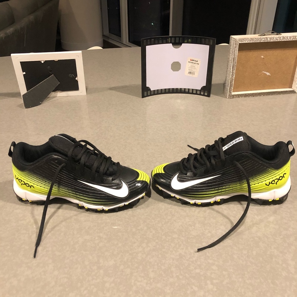 Softball Shoes. - Picture 3 of 7